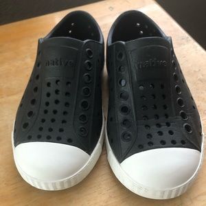 Native shoes size 8 toddler (boy/girl)